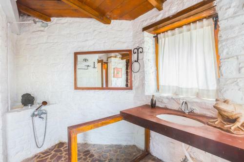 Hotel Bara Bungalow Gethia, Nainital - A Rosakue Collection