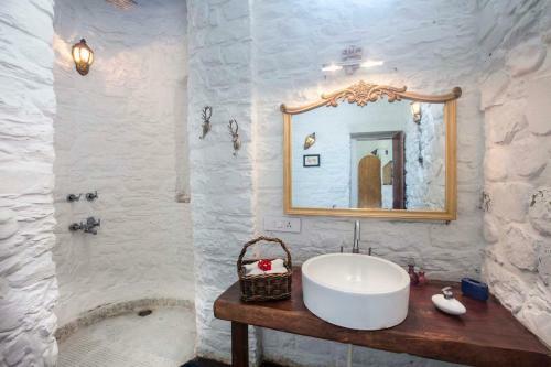Hotel Bara Bungalow Gethia, Nainital - A Rosakue Collection