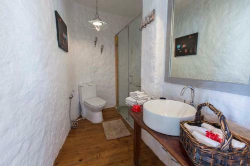 Hotel Bara Bungalow Gethia, Nainital - A Rosakue Collection