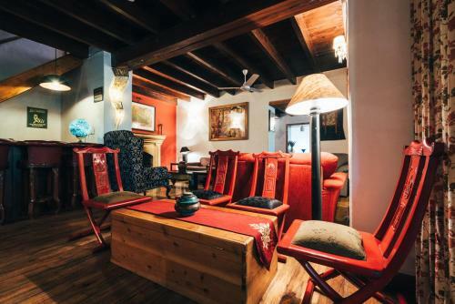 Hotel Bara Bungalow Gethia, Nainital - A Rosakue Collection
