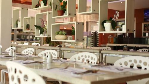 Lyz Business Hotel