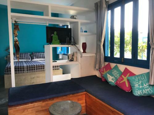 Life's A Beach Apartments