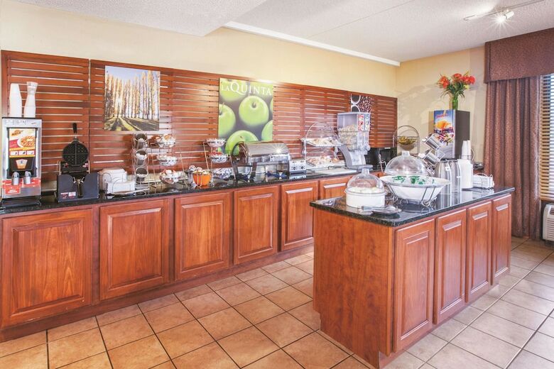 Hotel Baymont By Wyndham Canton