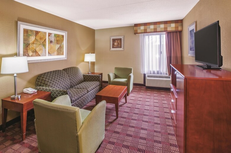Hotel Baymont By Wyndham Canton