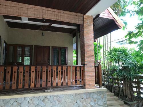 Kata Mountain View Villa