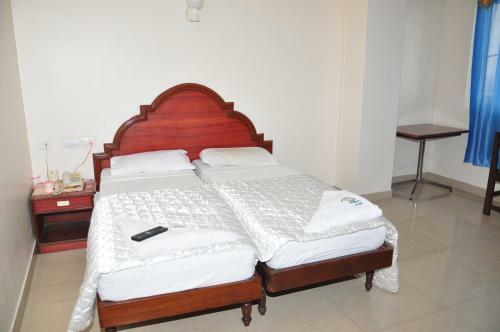 Dhanunjayas Luxury Hotel
