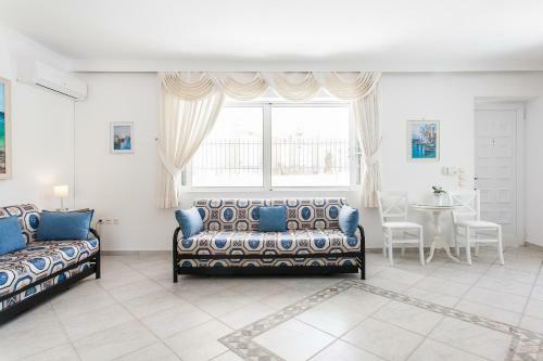 Summer Flat Steps To Beach With Garden & Sea View