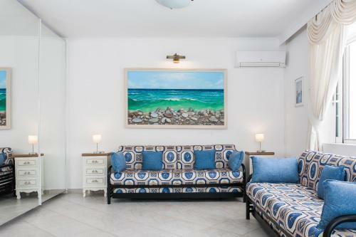 Summer Flat Steps To Beach With Garden & Sea View