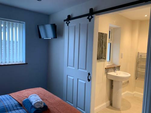 Hostal Maple Leaf Guest House