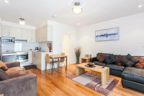 Anglesea River Apartments - Spa Apartment 23