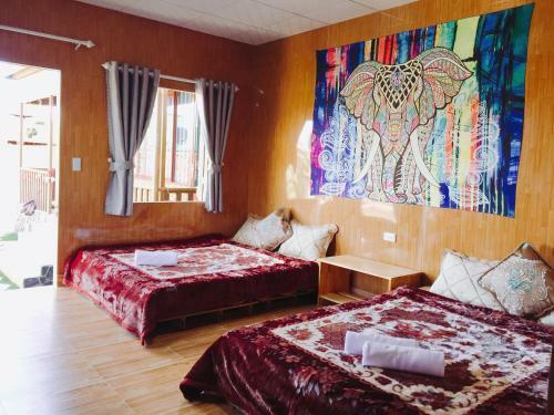 Lodge Books Homestay