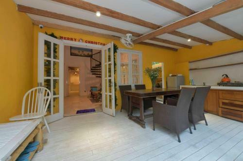 An Bang Beach Villa