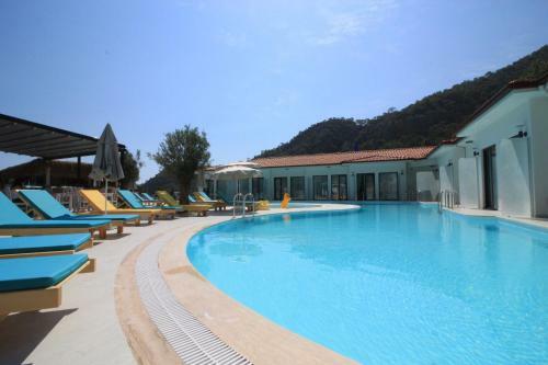 Z Exclusive Hotel And Villas