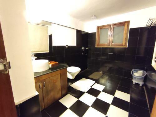 Hotel Aamod Monolith Resort Bhimtal