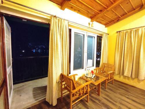 Hotel Aamod Monolith Resort Bhimtal