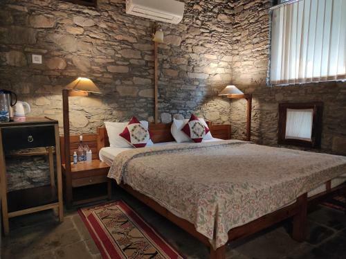 Hotel Aamod Monolith Resort Bhimtal