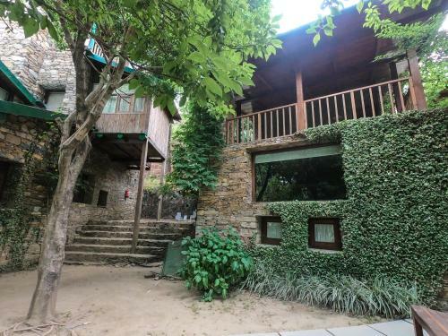 Hotel Aamod Monolith Resort Bhimtal