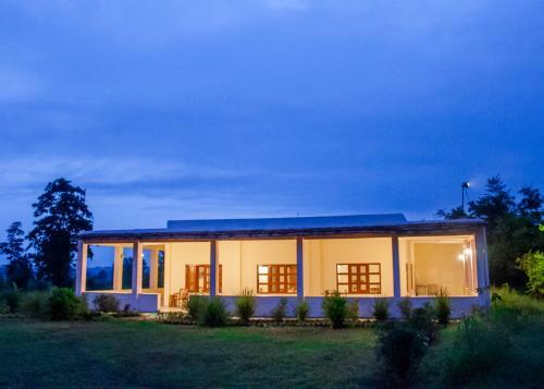 Lodge Camp Dev Vilas