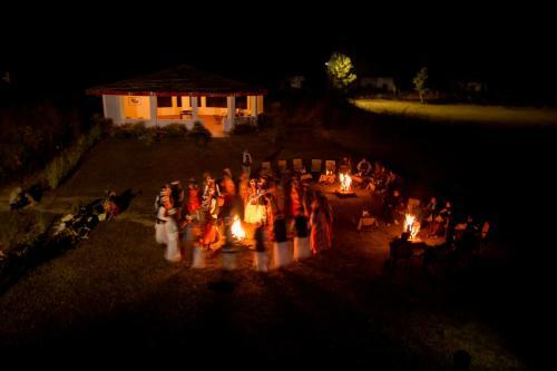 Lodge Camp Dev Vilas