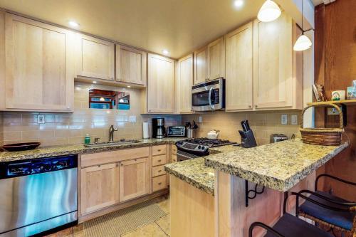 Donner Lake Retreat
