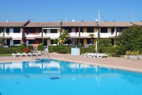 Villa Aprilia With Thermal Spa Pool