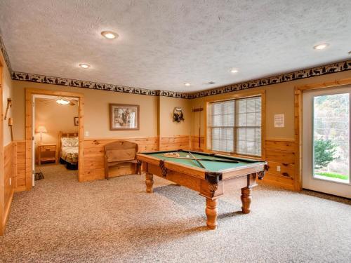 Bearadise Cabin