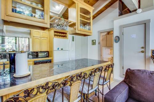 Saddle Road Condo