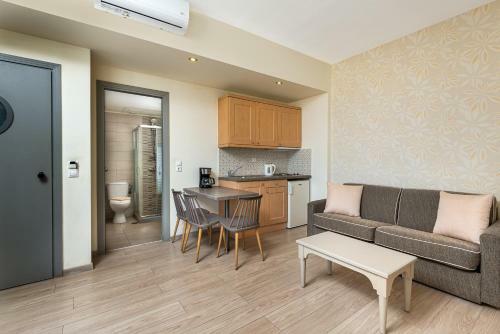 Icarus Apartments
