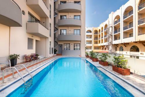 Icarus Apartments