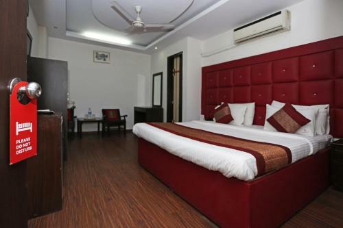 Oyo 526 Hotel Asees Inn
