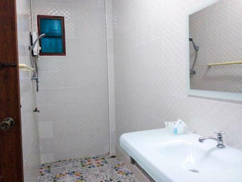 Hotel Pechpailin Resort