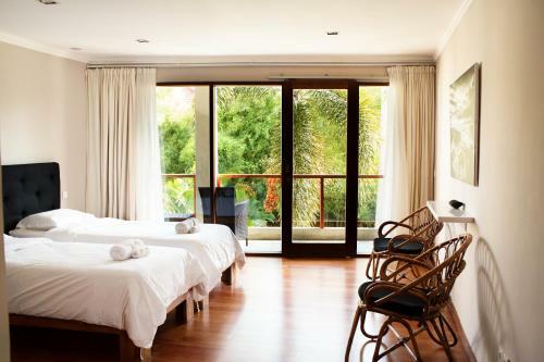 Balian Surf Villas
