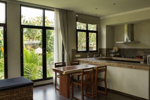 Balian Surf Villas