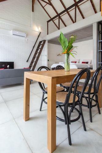 Balian Surf Villas