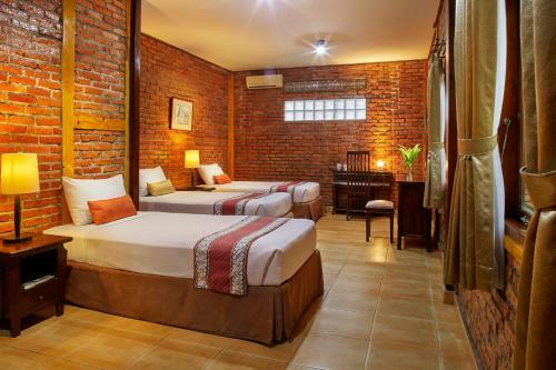Jambuluwuk Convention Hall & Resort Puncak