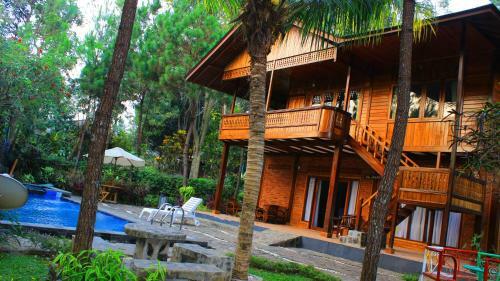 Jambuluwuk Convention Hall & Resort Puncak