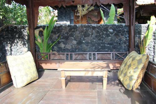 Hostal Bali Sunrise Villas & Restaurant