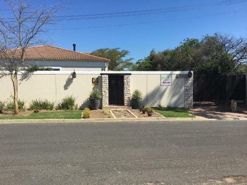 African Palm Cottage