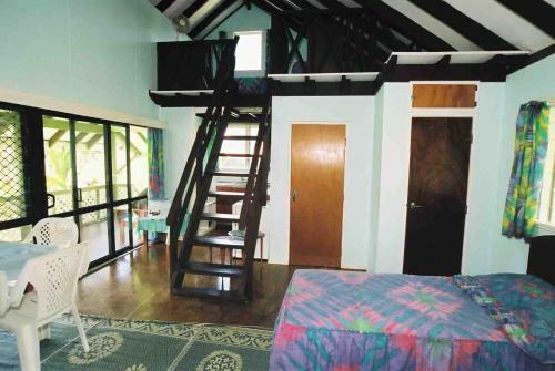 Gina's Garden Lodges