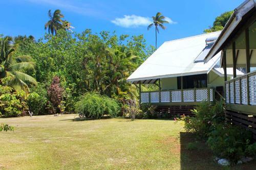Gina's Garden Lodges