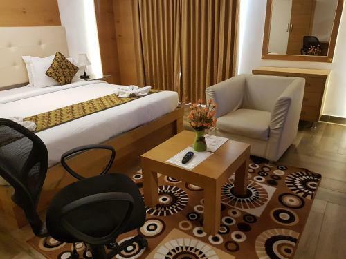 Hotel Mahi's Gateway
