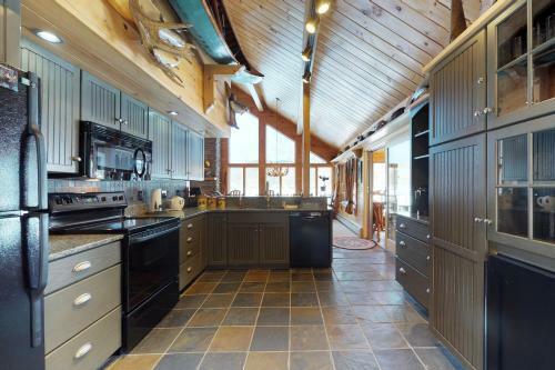 Lodge At Moosehead Lake