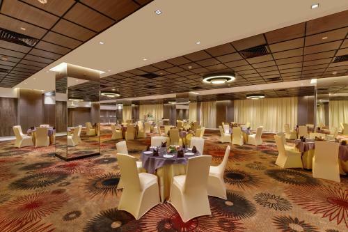 Hotel Wyndham Ahmedabad Shela