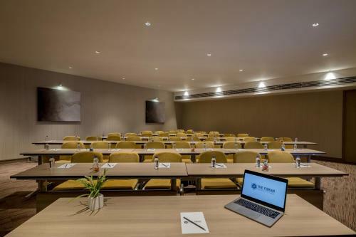 Hotel Wyndham Ahmedabad Shela