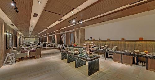 Hotel Wyndham Ahmedabad Shela