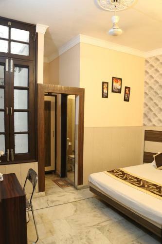 Hotel Time Square Guest House