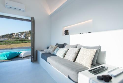Azar Luxury Villas & Suites