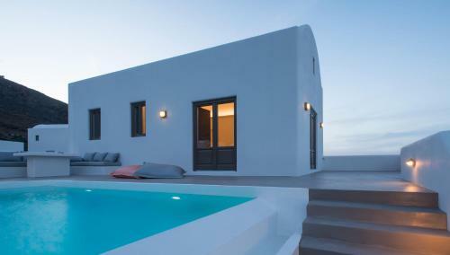 Azar Luxury Villas & Suites