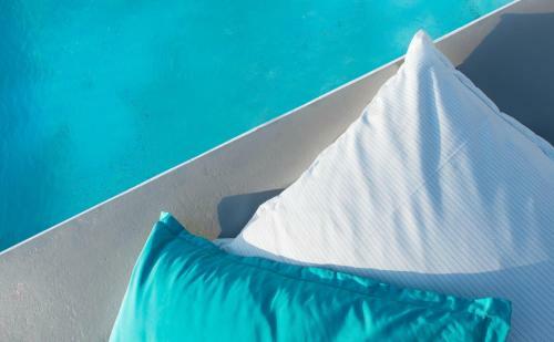Azar Luxury Villas & Suites