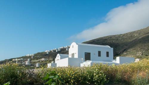 Azar Luxury Villas & Suites